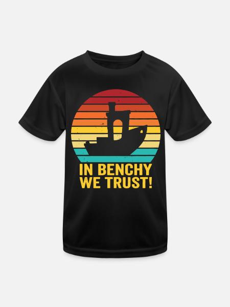 In Benchy We Trust – Retro 3D Printing Design - Kids Functional T-Shirt - black