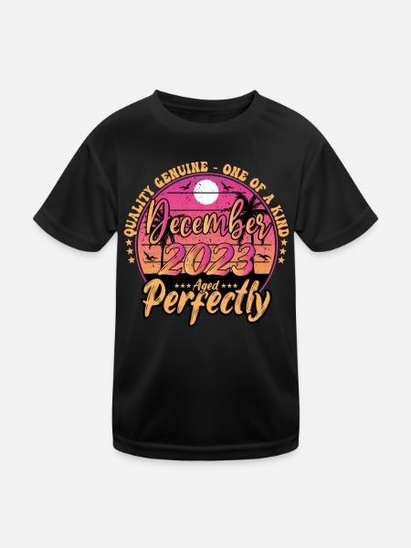 Dezember 2023 Geburtstag 2023 Dezember 2023 - Kinder Funktions-T-Shirt - Schwarz - Vorne