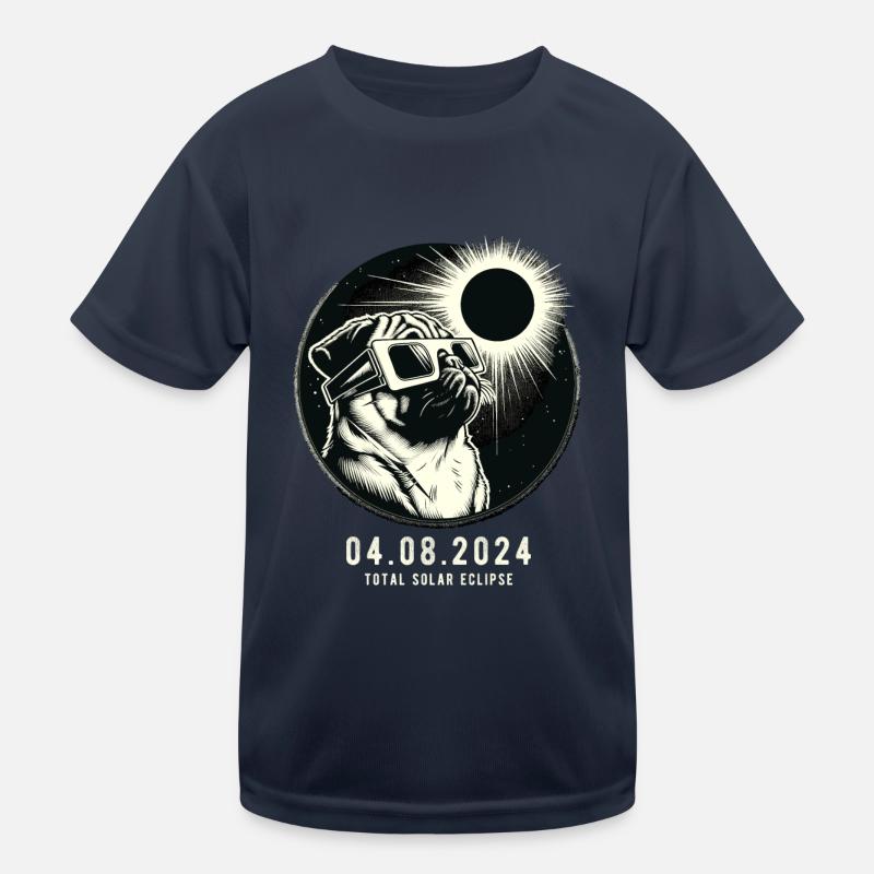 Total Solar Eclipse April USA Pug 04.08.2024 Kids Functional T-Shirt