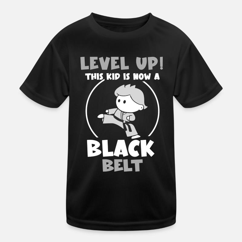 Level Up! This kid is now a black belt Kinder Funktions-T-Shirt