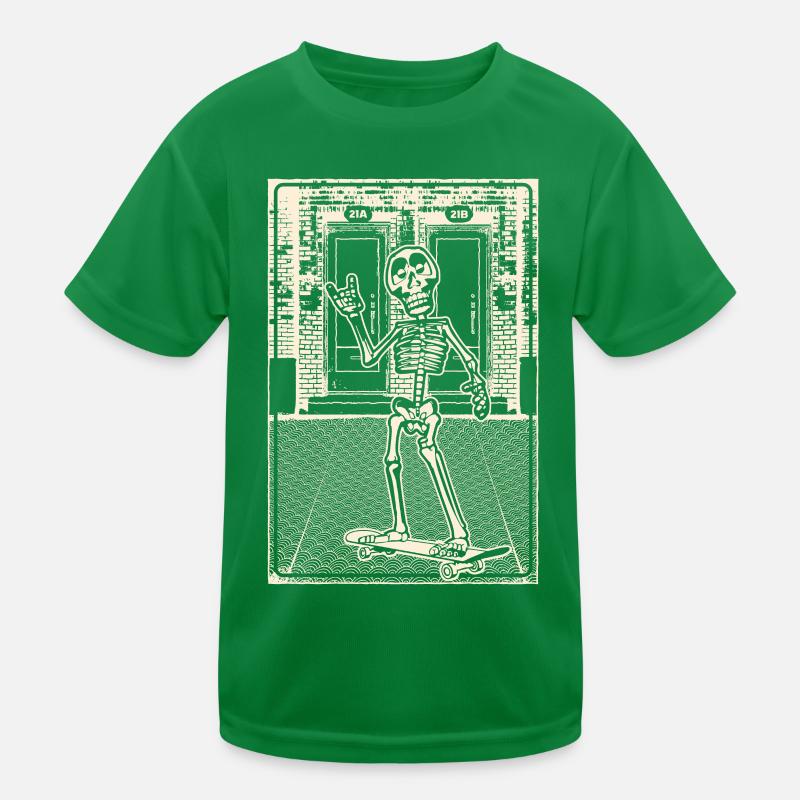 Skelett mit Skateboard vor Backsteinmauerwerk Kinder Funktions-T-Shirt