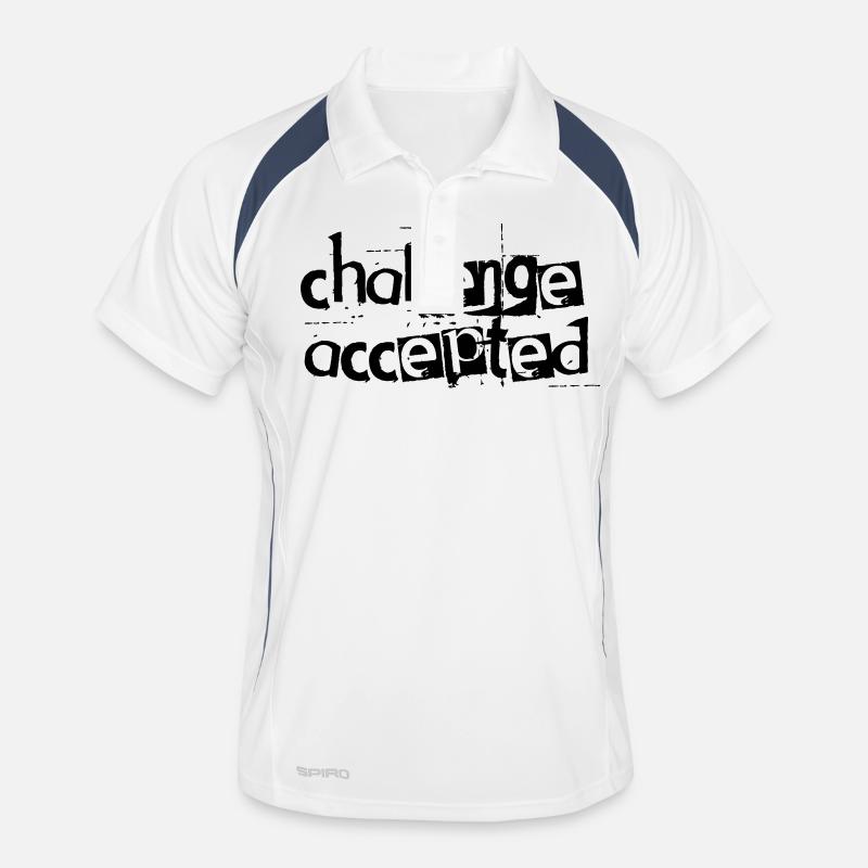 challenge: accepted - Männer Polo atmungsaktiv - Weiß/Navy