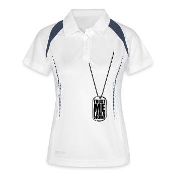 Vertrau mir, ich bin ein Soldat Erkennungsmarke Halskette Kämpfer - Frauen Polo atmungsaktiv - Weiß/Navy - Vorne