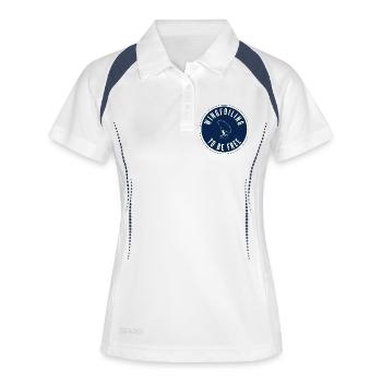 Wingfoiling to be free – Badge in Navy - Frauen Polo atmungsaktiv - Weiß/Navy - Vorne