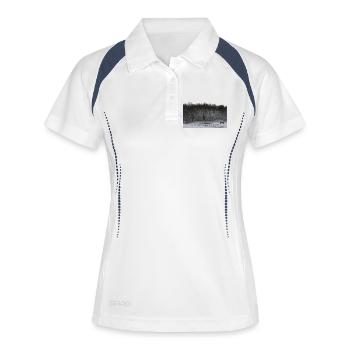 Winterparkbank in verschneiter Landschaft - Frauen Polo atmungsaktiv - Weiß/Navy - Vorne