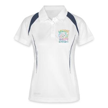Motif de voyage d'une fille avec des couleurs pastel - Polo respirant Femme - blanc/marine - Devant