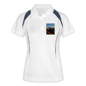 Sonnenuntergang über schneebedeckten Gipfeln - Frauen Polo atmungsaktiv - Weiß/Navy - Vorne