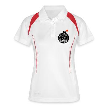 Calme comme une bombe Paradoxe Ironie Humour Blague explosive - Polo respirant Femme - blanc/rouge - Devant