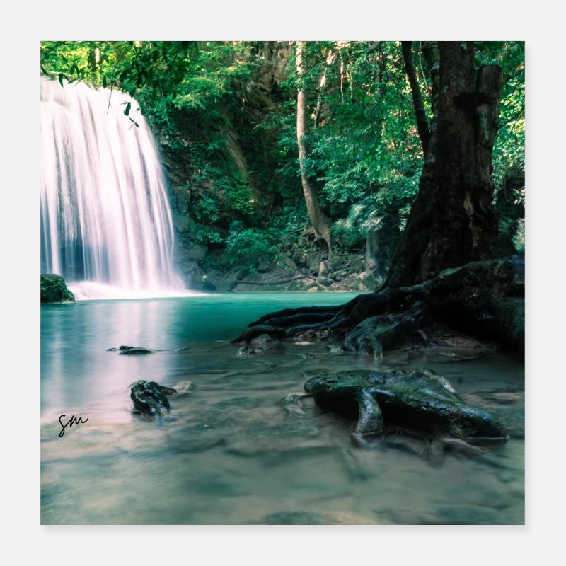 Cascade verte dans la forêt Poster 40 x 40 cm