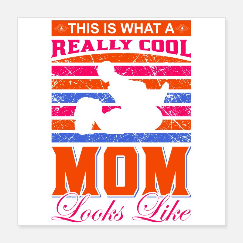 Richtig cooles Mama-Shirt – Geschenkidee Poster 40x40 cm