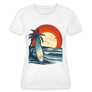 Surfbrett Am Strand Bei Sonnenuntergang - Frauen Funktions-T-Shirt - Weiß - Vorne - AI Model Female 172 dark (172cm)