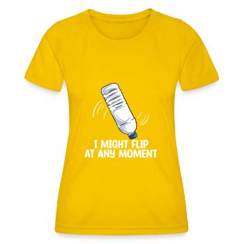 Bouteille d’eau Retournant la bouteille - T-shirt sport Femme - jaune d'œuf - Devant - AI Model Female 172 dark (172cm)
