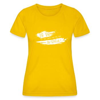 La vie - T-shirt sport Femme - jaune d'œuf - Devant - AI Model Female 172 dark (172cm)