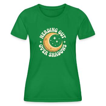 Shadow Nerd | Solar eclipse - Women's Functional T-Shirt - kelly green - Front - AI Model Female 172 dark (172cm)