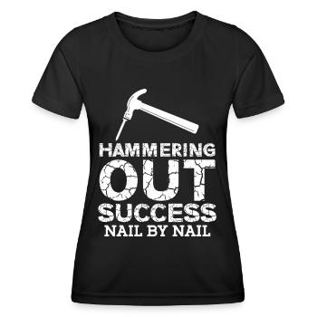Bauarbeiter Hammering Out Success Baumeister Bau - Frauen Funktions-T-Shirt - Schwarz - Vorne - AI Model Female 172 light (172cm)