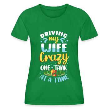 Les poissons rendant ma femme folle un réservoir à la fois - T-shirt sport Femme - vert - Devant - AI Model Female 172 dark (172cm)