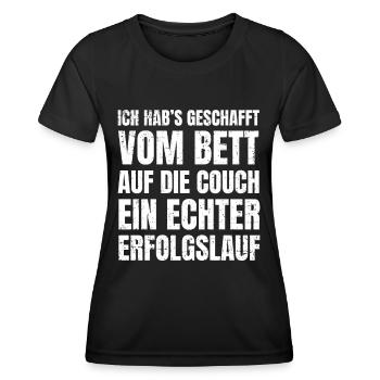 Vom Bett auf die Couch Lustiger Feierabend Spruch - Frauen Funktions-T-Shirt - Schwarz - Vorne - AI Model Female 172 light (172cm)