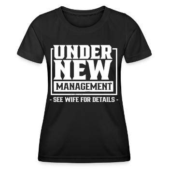 Sous la nouvelle direction Détails voir Pension d’épouse - T-shirt sport Femme - noir - Devant - AI Model Female 172 light (172cm)