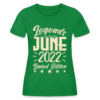Geboren Juni 2022 Geburtstagsgeschenk 2022. - Frauen Funktions-T-Shirt - Kelly Green - Vorne - AI Model Female 172 dark (172cm)