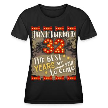 32ème anniversaire 32 ans design vintage, dicton - T-shirt sport Femme - noir - Devant - AI Model Female 172 light (172cm)