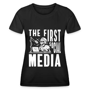 Travail d’annonce de modérateur - T-shirt sport Femme - noir - Devant - AI Model Female 172 light (172cm)