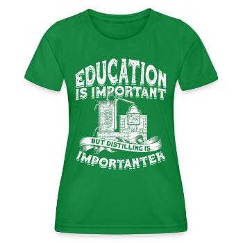 schnaps whiskey brennen schnapsbrenner geschenkide - Frauen Funktions-T-Shirt - Kelly Green - Vorne - AI Model Female 172 dark (172cm)