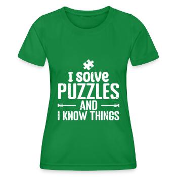 Ich löse Rätsel und weiß Dinge - Frauen Funktions-T-Shirt - Kelly Green - Vorne - AI Model Female 172 dark (172cm)