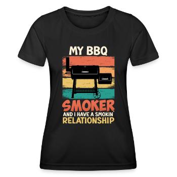 Grillmeister MY BBQ SMOKER RELATIONSHIP Lustiges - Frauen Funktions-T-Shirt - Schwarz - Vorne - AI Model Female 172 light (172cm)
