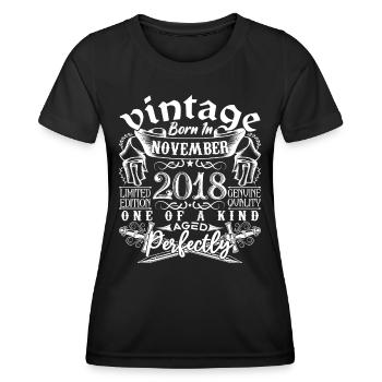 2018 November 2018 Jubiläum November 2018 - Frauen Funktions-T-Shirt - Schwarz - Vorne - AI Model Female 172 light (172cm)