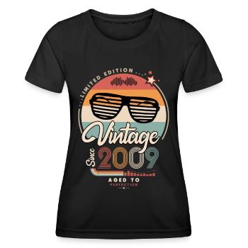 Vintage since 2009 - T-shirt sport Femme - noir - Devant - AI Model Female 172 light (172cm)