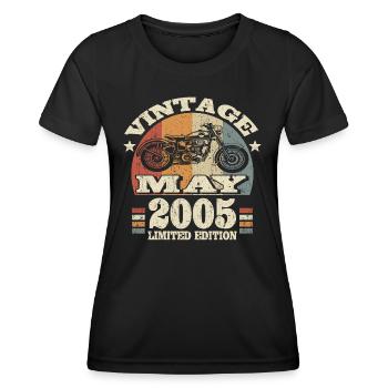 Born in May 2005 - 18 years old - Women's Functional T-Shirt - black - Front - AI Model Female 172 light (172cm)