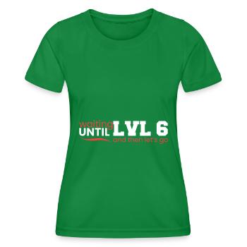 Lvl 6 warten und dann Fiesta-Zeit - Frauen Funktions-T-Shirt - Kelly Green - Vorne - AI Model Female 172 dark (172cm)
