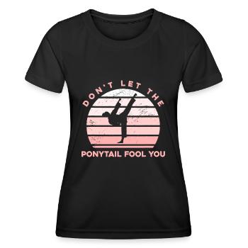 Taekwondo amusant - Ne laissez pas la queue de cheval vous tromper - T-shirt sport Femme - noir - Devant - AI Model Female 172 light (172cm)