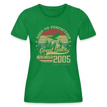 19 years old Aged to Perfection born: November 2005 - Women's Functional T-Shirt - kelly green - Front - AI Model Female 172 dark (172cm)