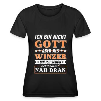 Ich bin nicht Gott aber als Winzer nah dran - Frauen Funktions-T-Shirt - Schwarz - Vorne - AI Model Female 172 light (172cm)