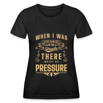 Musicien de rue Art Town Musicien Artiste - T-shirt sport Femme - noir - Devant - AI Model Female 172 light (172cm)