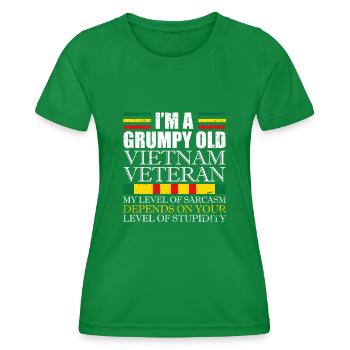Unterschätze Niemals Einen Alten Mann, Der Auch - Frauen Funktions-T-Shirt - Kelly Green - Vorne - AI Model Female 172 dark (172cm)