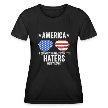Amerika: Ein Land, das so großartig ist, dass die USA patriotisch sind - Frauen Funktions-T-Shirt - Schwarz - Vorne - AI Model Female 172 light (172cm)