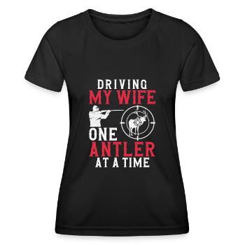 Buck Deer Hunting Hunter Wife - Women's Functional T-Shirt - black - Front - AI Model Female 172 light (172cm)