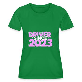 Führerschein 2023 Fahrprüfung bestanden Geschenk - Frauen Funktions-T-Shirt - Kelly Green - Vorne - AI Model Female 172 dark (172cm)