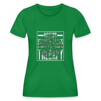 Die Herstellung von Glasmalerei ist meine Therapie - Frauen Funktions-T-Shirt - Kelly Green - Vorne - AI Model Female 172 dark (172cm)