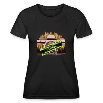 Die Fotokamera als Kritische Infrastruktur - Frauen Funktions-T-Shirt - Schwarz - Vorne - AI Model Female 172 light (172cm)