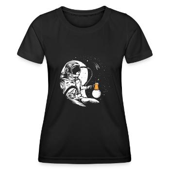 Astronaut trinkt Bier im Weltall - Frauen Funktions-T-Shirt - Schwarz - Vorne - AI Model Female 172 light (172cm)