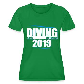Taucher Geburtstag - Diving since September 2019 - Frauen Funktions-T-Shirt - Kelly Green - Vorne - AI Model Female 172 dark (172cm)