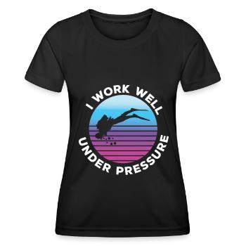Swimmers Swimming 50 meters track Breaststroke - Women's Functional T-Shirt - black - Front - AI Model Female 172 light (172cm)