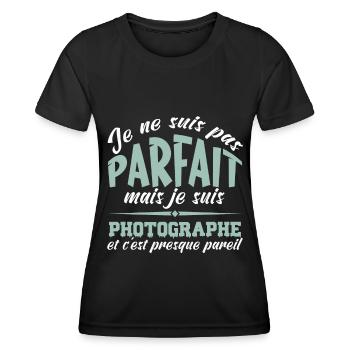 je ne suis pas parfaite mais je suis photographe - T-shirt sport Femme - noir - Devant - AI Model Female 172 light (172cm)