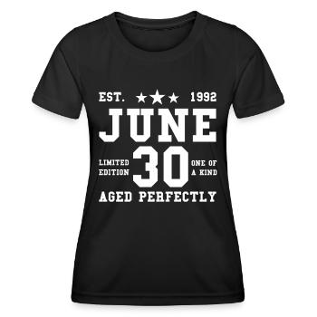 30. Geburtstag Juni Jahrgang 1992 Geschenkidee - Frauen Funktions-T-Shirt - Schwarz - Vorne - AI Model Female 172 light (172cm)