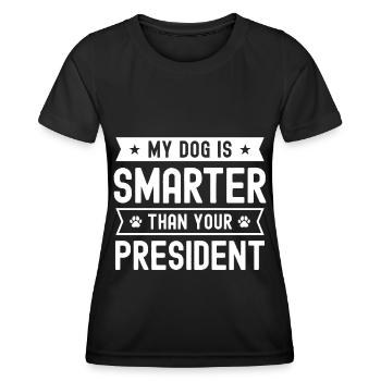 Mein Hund ist schlauer als dein Präsident - Frauen Funktions-T-Shirt - Schwarz - Vorne - AI Model Female 172 light (172cm)