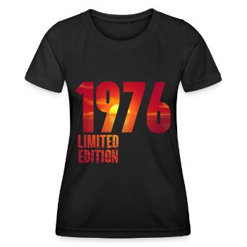 1976 - Frauen Funktions-T-Shirt - Schwarz - Vorne - AI Model Female 172 light (172cm)