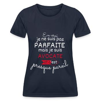 Pas parfaite mais Avocate - T-shirt sport Femme - bleu marine - Devant - AI Model Female 172 light (172cm)